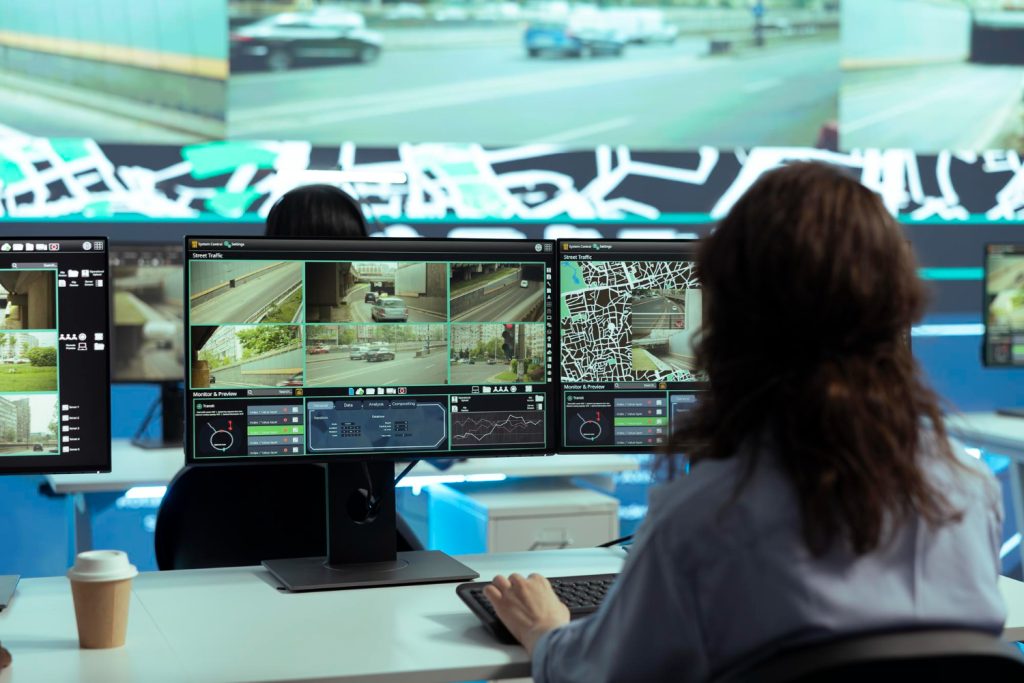 Cursos online de vigilancia y seguridad profesional sin salir de casa